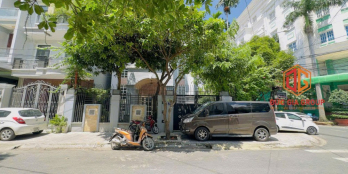 Bán biệt thự góc 2 mặt tiền vị trí đẹp, 12m5 x 22m sổ hồng cầm tay !