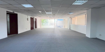 Cho thuê văn phòng DT 105m2 đường Điện Biên Phủ ngay chân cầu Sài Gòn