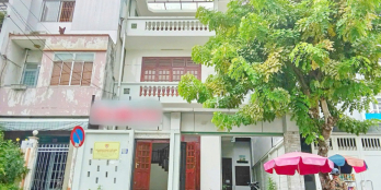 Bán gấp biệt thự 101 Đường Số 45 phường Tân Quy Q7 DT: 7.6x20 NH đẹp giá 23.5 Tỷ