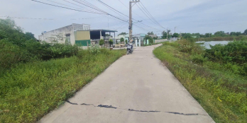 bán gấp 1867m2 có sẵn 840m2 thổ cư cách biển chỉ 200m, tân phước, lagi. 2,4tr/m2