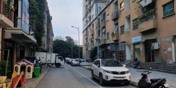 Văn phòng tầng 2 diện tích 35m2 sô nhà lk2-16 khu Ct6 xala đường cầu bươu 4,5 tr