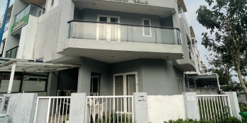 Căn góc Mega Village ngay trục đường chính, nhà hoàn thiện, sổ hồng, ngang 9m