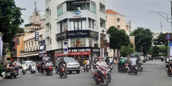 Bán nhà MT Đông Du, P Bến Nghé Quận 1 - DT: 5.3 x 25m - 5 lầu - HĐT: 190 triệu/t