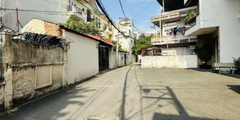 GIẢM 200TR CÒN 11.8 TỶ.
HẺM 6M - LÊ TRỰC - 55M2 - 4 TẦNG - CÓ SÂN RIÊNG ĐỂ Ô TÔ