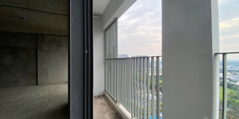 em cần bán căn 2PN 2WC view tầng cao  _  đã bàn giao, xem nhà 24/7  _ call e nhé