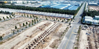 Bán đất tặng nhà , thổ cư full sổ hồng sang tên công chứng luôn