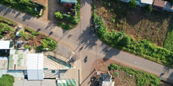 SẴN LÔ MẶT TIỀN ĐƯỜNG NHỰA 1000M2, CÓ NHÀ CẤP BỐN NHỎ TẠI THỐNG NHẤT GIÁ 2TY2