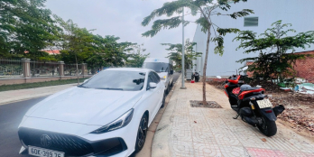 Bán lô góc 2 mặt tiền, sổ hồng thổ cư ngay đối diện trường TH Tân Tiến !