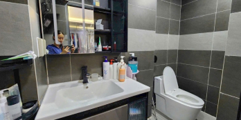 Chủ ngộp cần bán nhanh căn nhà phố 1 trệt 1 lầu, 125m2 kế bên becamex Bình Dương