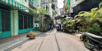 CẠNH PHAN XÍCH LONG, P7, PHÚ NHUẬN - HẺM Ô TÔ TRẢI NHỰA CHUẨN 4M - 63M2 A4