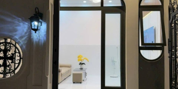 bán nhà mới tân cổ điển , phường phú tân , tp bến tre