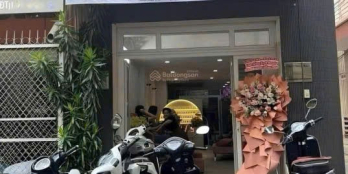 Cần bán gấp căn nhà ngay chợ bình chánh đường Đinh Đức Thiện giá 825tr