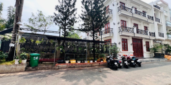 BÁN BIỆT THỰ LÔ GÓC ĐẲNG CẤP SÁT TRƯỜNG CHINH-TÂN BÌNH -GIÁ RẺ- DT 400M2- 4 TẦNG