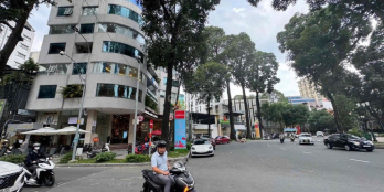 Bán nhà góc 2MT Công Trường Quốc Tế, phường VTS Quận 3, đối diện hồ Con Rùa DT 1