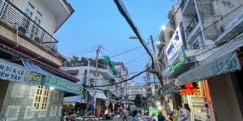 Bán nhà 2 tầng - ôtô ngủ trong nhà, gần Trần Não, Quận 2. Giá 9.9 Tỷ