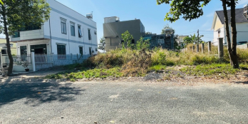 Kẹt tiền sang gấp lại mảnh 2002m2 sổ riêng, giá 180 triệu gần trường chợ, KCN