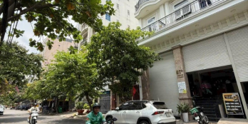 95 tỷ giảm về 89 tỷ, bán CHDV MT đường số 85 , Quận 7, DT 10 x 25m, HĐT 270 triệ