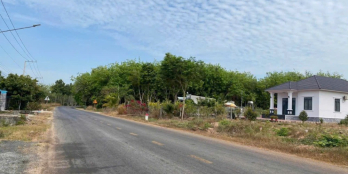 BÁN GẤP LÔ ĐẤT(260,5m2) MẶT TIỀN QL 14 Vào 800M,SHR,DÂN HIỆN HỮU,SÁT CHỢ,395TR