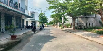 ĐẤT NGỘP LÔ GÓC DT: 90m2,(6x 15) MT nhựa 15 m tại Gò Mỹ Hạnh Nam,GIÁ: 1 TỶ 3