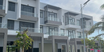 Bán nền ParaGrus hướng Đông Nam, hai mặt thoáng, DT: 160m2, giá chỉ 17,5 tr/m2