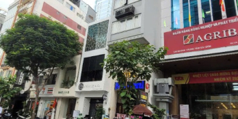 Bán khách sạn MT ngay bến Bạch Đằng, P.Bến Nghé,Q.1 - Hầm + 9 tầng - Gía: 178 tỷ