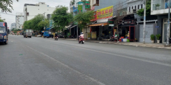 Bán nhà Mặt tiền Phạm Văn Bạch, ngang 6,2m, dài 20m, 20 tỷ