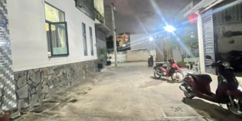 Nhà đẹp THẠNH LỘC 17 gần sát NGÃ TƯ GA- 3 tầng – giá nhẹ đầu tư ngon! chỉ hơn 4T