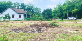 KẸT TIỀN BÁN NHANH 1102M2 ĐẤT Ở THỊ XÃ NGAY CHỢ DÂN ĐÔNG. GIÁ 120 TRIỆU