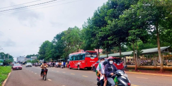 CẦN TIỀN GẤP BÁN SỈ 5 LÔ ( 26X50=1.329m2) giá đúng 90triệu/mn,mặt tiền QL14 NGAY