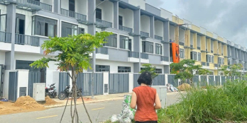 Nhà phố Phước Đông New City Trảng Bàng, sổ sẵn, nhà sẵn giá 1,2 tỷ/căn