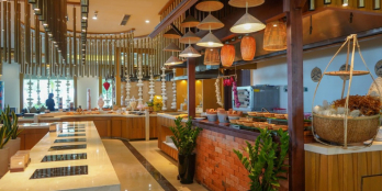 BÁN KHÁCH SẠN LÔ GÓC 2 MẶT TIỀN - TRUNG TÂM PHỐ CỔ HỘI AN