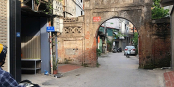 Bán nhà C4 đầu làng Đức Diễn Cách Văn Tiến Dũng chỉ 100m!