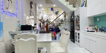 Lạc Long Quân Tân Bình-62m2- 3 tầng chỉ nhỉnh 7Đ.