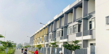 Bán nhà phố Phước Đông New City Trảng Bàng 2 lầu giá 1,936 tỷ ck 140tr sổ sẵn