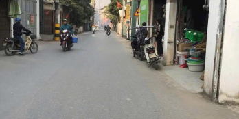 50m mặt ngõ cách đường Đức Thượng vài nhà 4 chỗ đến cửa