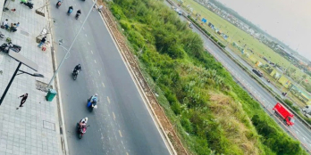 BDS  HVL Shophouse song hành hoàn thiện cơ bản có thang máy cho thuê