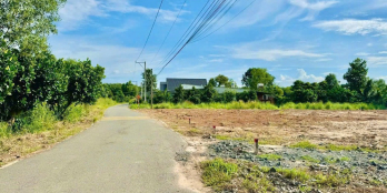 CẦN TIỀN BÁN GẤP 10X40=400M2 ĐẤT THỔ CƯ NGAY KHU CÔNG NGHIỆP ĐÔNG DÂN. GIÁ 160TR