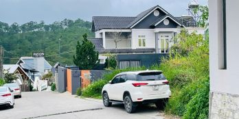 BIỆT THỰ VIEW RỪNG THÔNG – ĐƯỜNG RỘNG – DỐC THOAI THOẢI CHUẨN ĐÀ LẠT