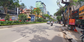 Mặt phố Lạc Long Quân-Tây Hồ. Nhà đẹp 7 tầng, Mt 6m vỉa hè rộng, View Hồ Tây. KD