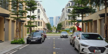 CẦN BÁN GẤP NHÀ PHỐ 5 TẦNG VỊ TRÍ ĐẮC ĐỊA CHỈ 5,X TỶ GẦN VINHOMES THANH HÓA