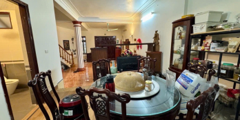 Bán nhà Hào Nam, ngõ oto, 65m2, 2 thoáng, MT 5,4m giá 16,2 tỷ