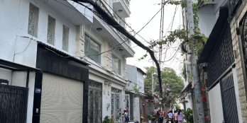 GIẢM SỐC 9 TỶ CÒN 7.7 TỶ - GẦN 70M² - XE HƠI ĐẬU CỬA - NHÀ MỚI Ở NGAY - KHÔNG QH