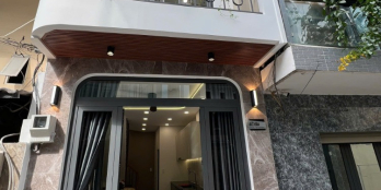 Bán nhà mới hẻm 67/36 Bùi Văn Ba Quận 7 có 2 Pn ,2wc nội thất đẹp