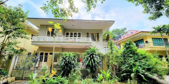 Biệt thự Tây Hồ 180m2, chỉ 100m ra Hồ Tây, Giá tốt