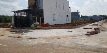 Bán gấp lô đất KDC 135 đường Nguyễn Văn Siêu, ngay trung tâm Bến Lức, sổ riêng