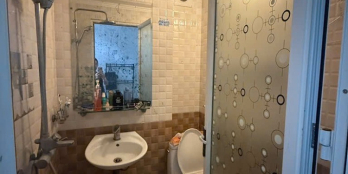 Bán nhà Nguyễn Đình Hoàn 69m2, MT 5.9m, ngõ ôto, đất đẹp, 17.6 tỷ