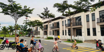 Nhà phố liền kề 100m2 giá rẻ HCM