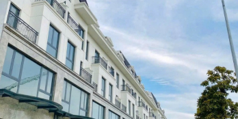 BÁN NHÀ 5 TẦNG NGAY TRUNG TÂM HÀNH CHÍNH TỈNH CHỈ VỚI 5,X TỶ, SỐ ĐỎ SẴN