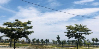 siêu phẩm chính chủ tại  nam hòa xuân. dt 110 m2 view trường giá 5 tỷ