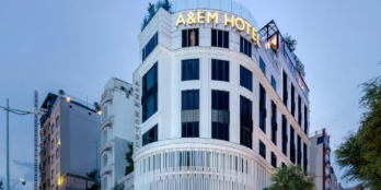 BÁN KHÁCH SẠN 55 PHÒNG- GÓC 2 MẶT TIỀN LÊ THÁNH TÔN- NGANG 12M- GIÁ: 450 TỶ